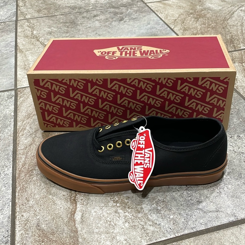 New In Box Vans Authentic Black Gum Sneakers Men’s 10.5 Women’s 12